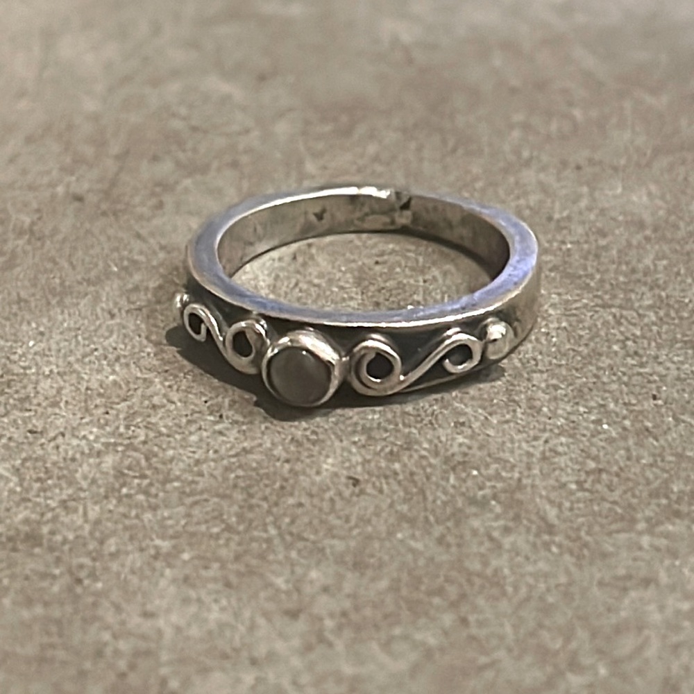Sweet silver ring with dove grey glass bead